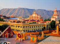 http://www.porwaltravels.com/images/jaipur.jpg