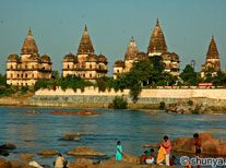 http://www.porwaltravels.com/images/orchha.jpg